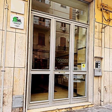 Hotel Punto House Ferrovia Neapol Zewnętrze zdjęcie