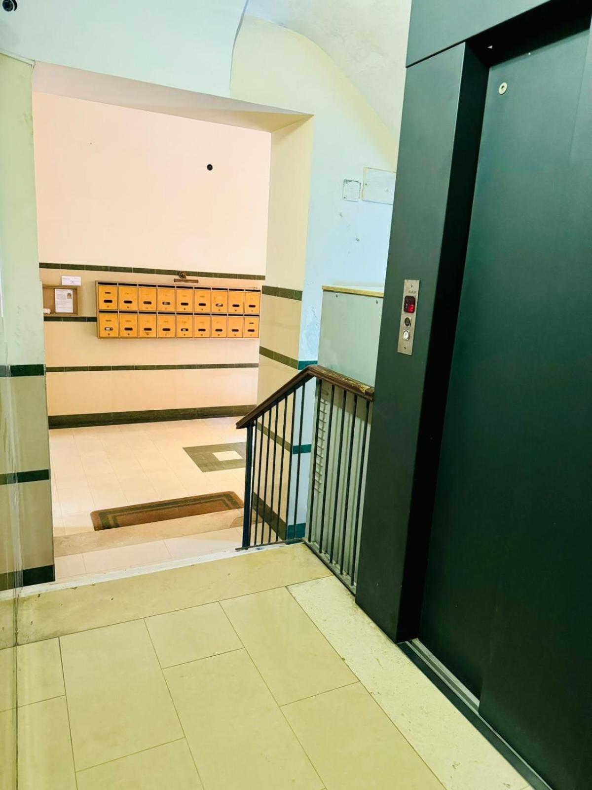 Hotel Punto House Ferrovia Neapol Zewnętrze zdjęcie