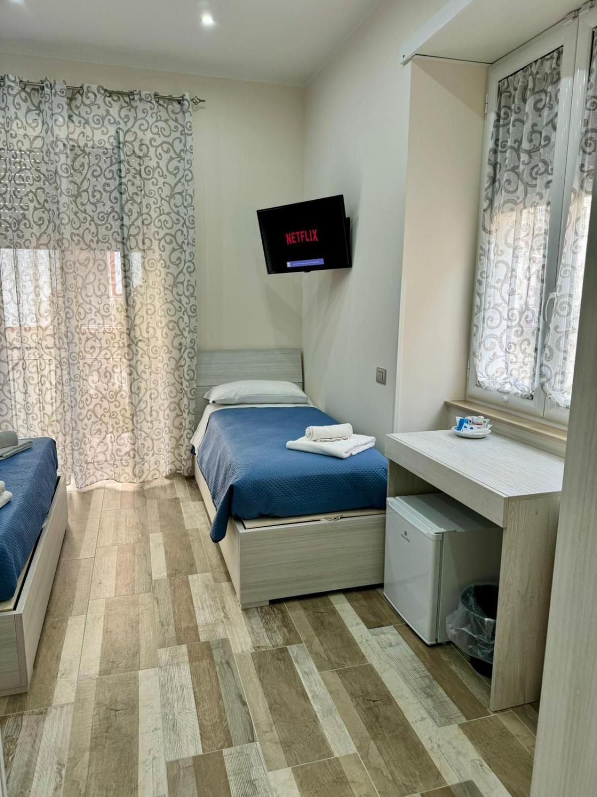 Hotel Punto House Ferrovia Neapol Zewnętrze zdjęcie
